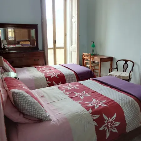 Napoli Central City * Nápoly